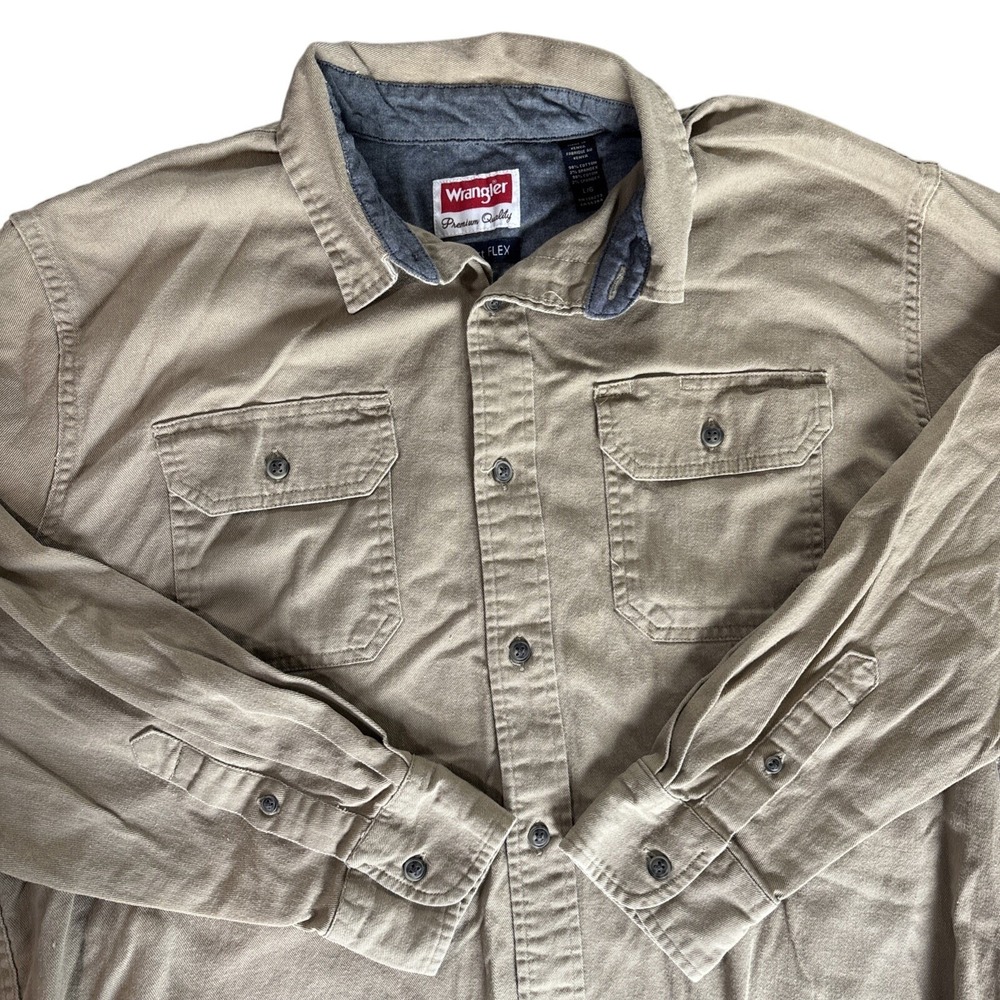 Wrangler Comfort Flex Mens Large Khaki Tan Long Sleeve‎ Button Down Work Shirt